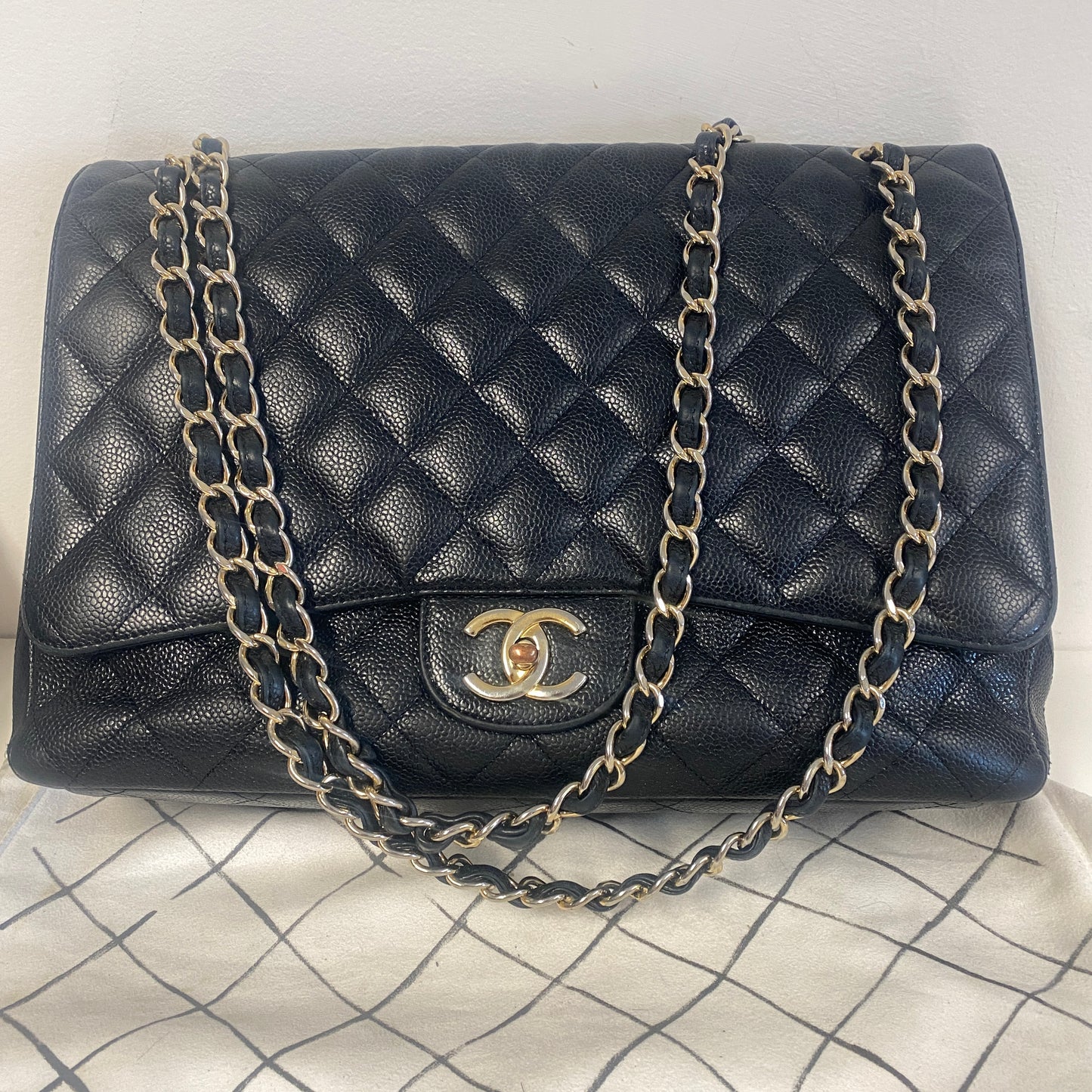 chanel black leather maxi jumbo double flap bag