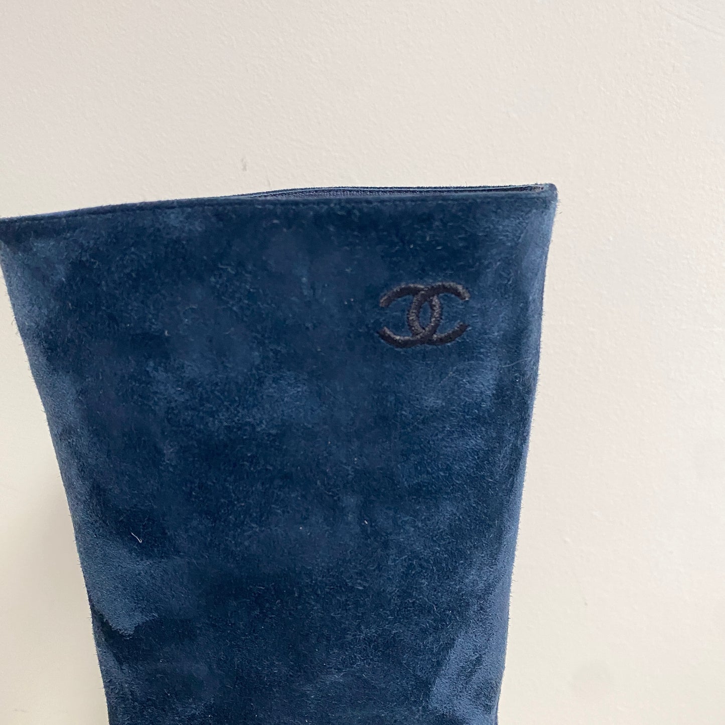 Chanel Blue suede CC & Gabrielle Chanel Boots size 35 uk 2