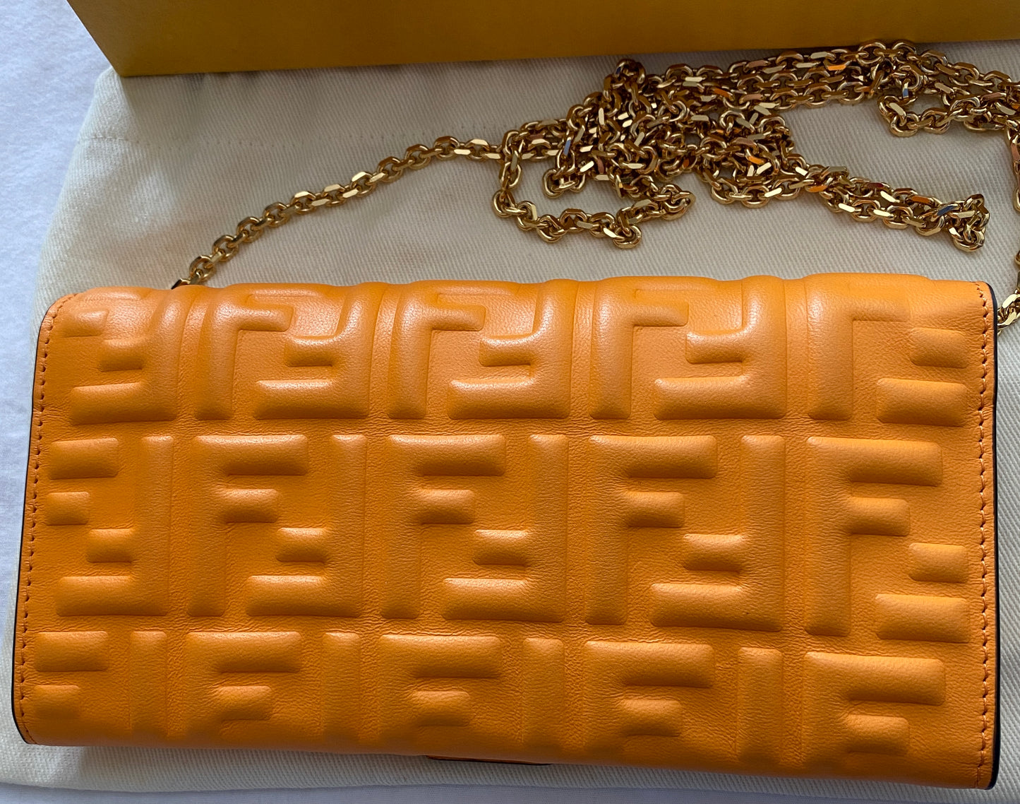 Fendi wallet on chain baguette