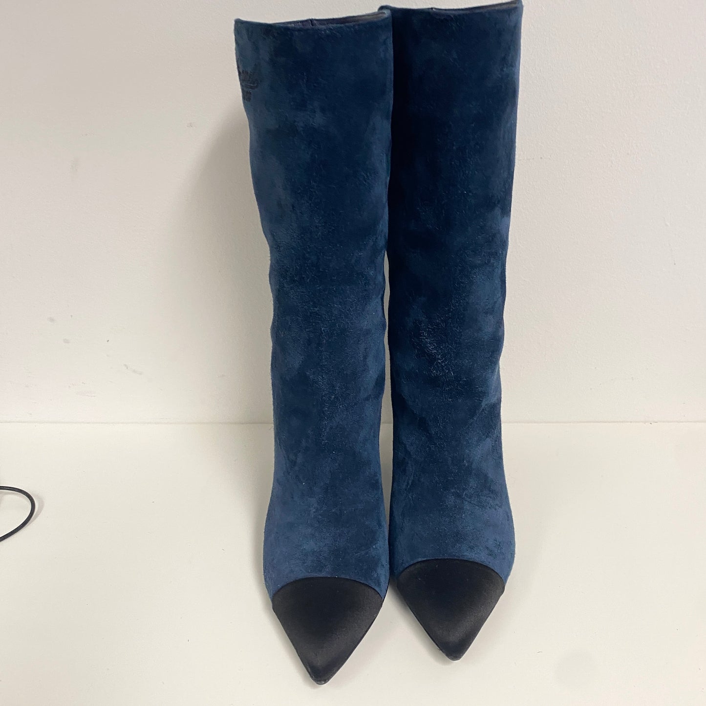 Chanel Blue suede CC & Gabrielle Chanel Boots size 35 uk 2