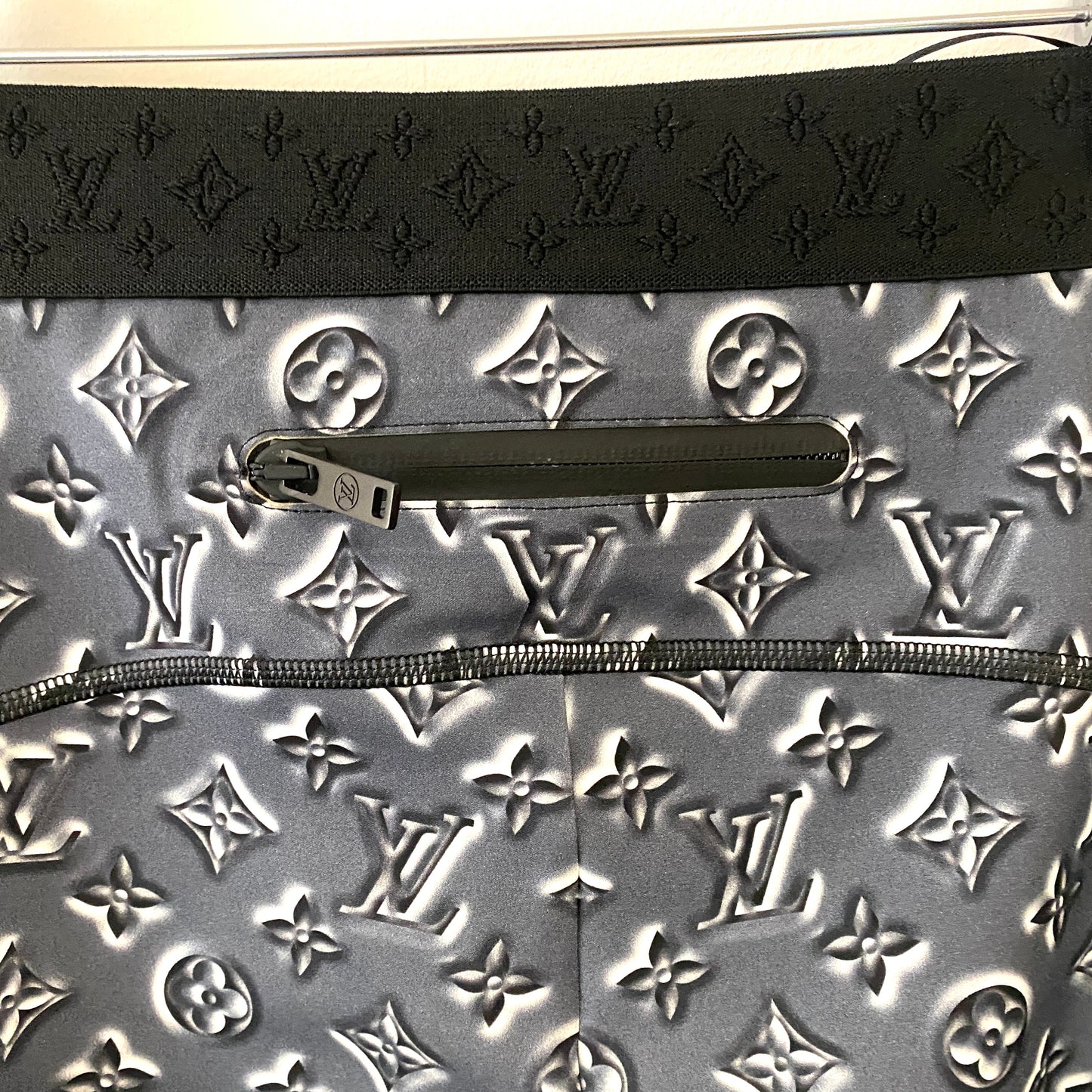 Louis Vuitton monogram leggings size 36 U.K. 6-8