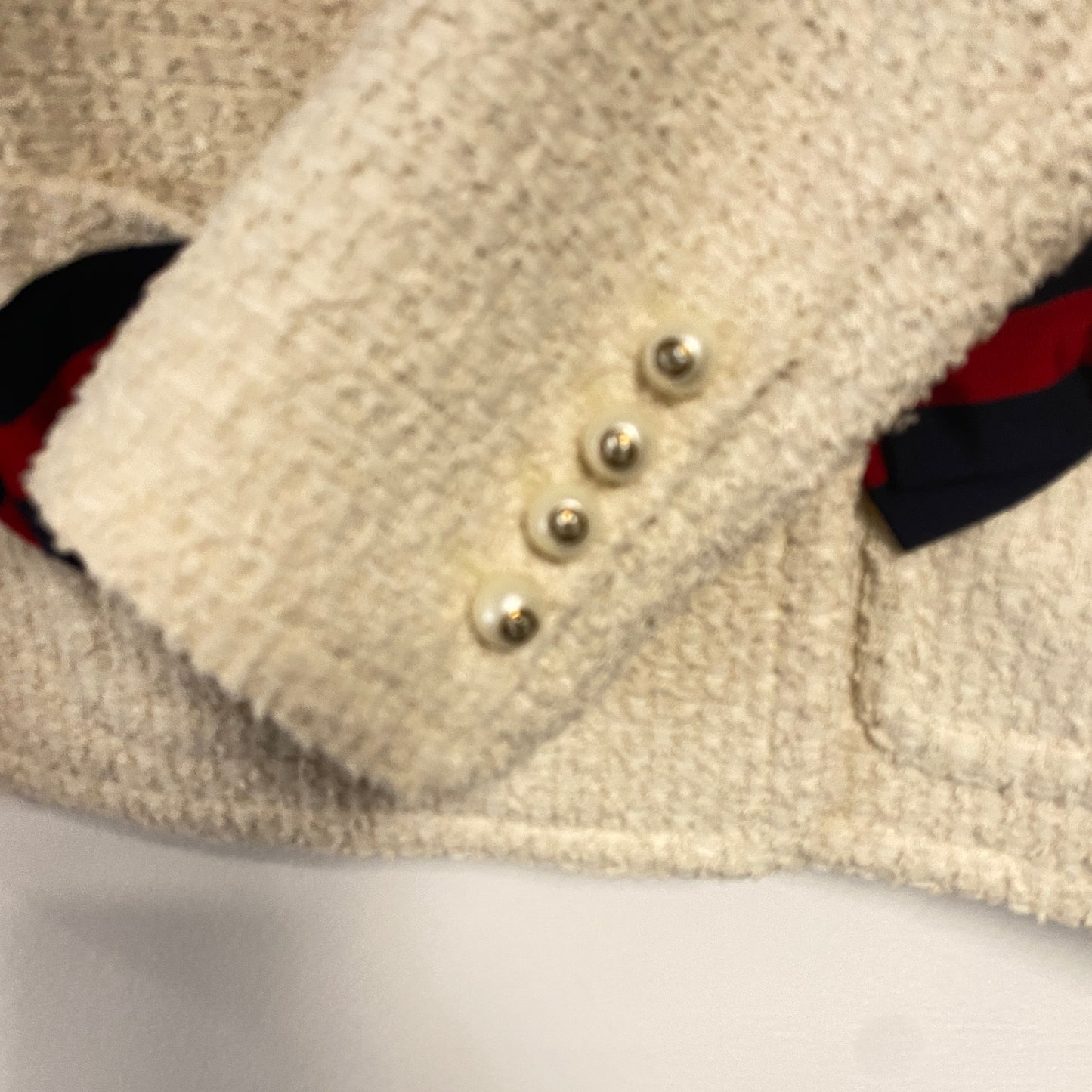 Gucci Cream Bow Detail Tweed Cropped jacket  Size 38 U.K. 6