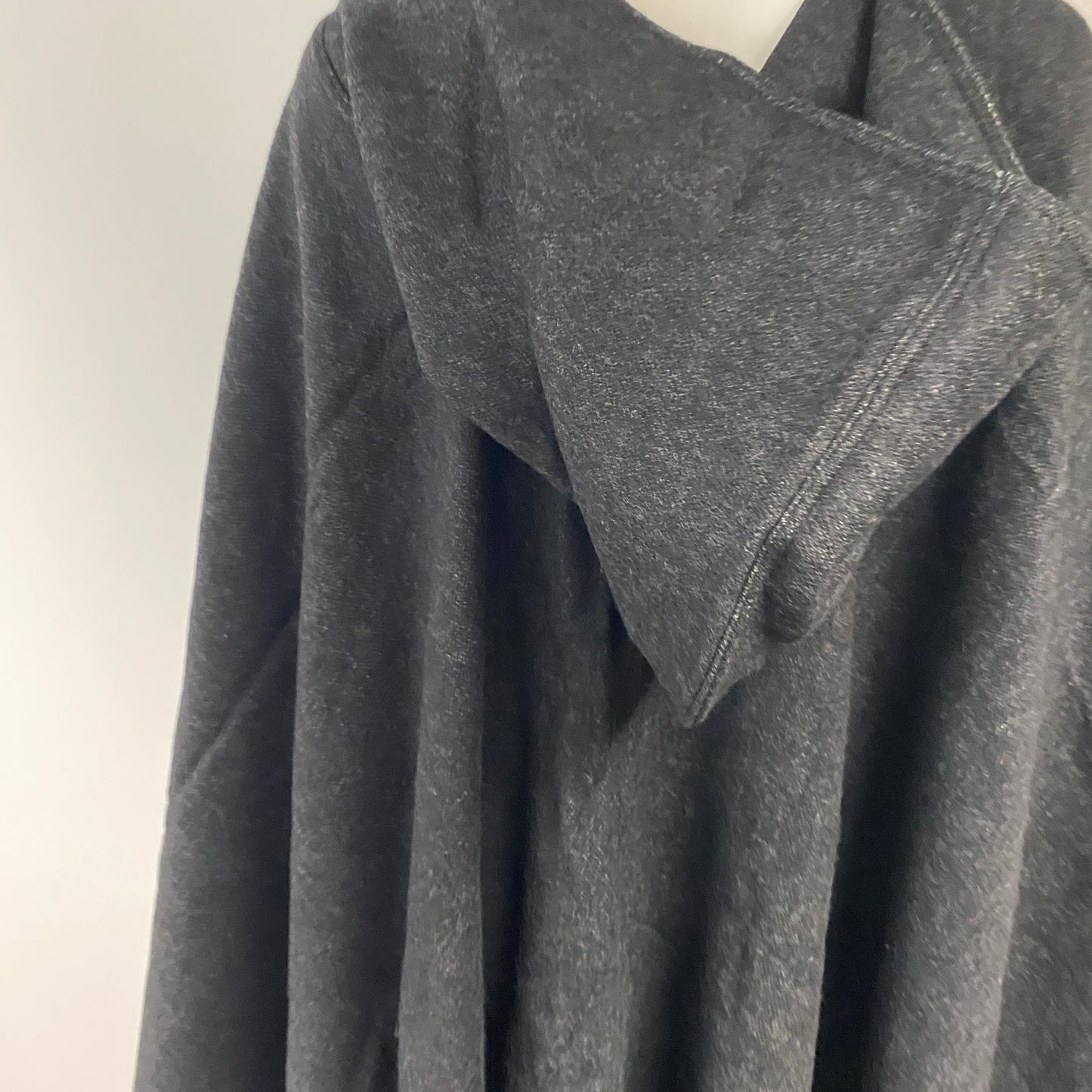 New with tags  Weekend Max Mara wool poncho