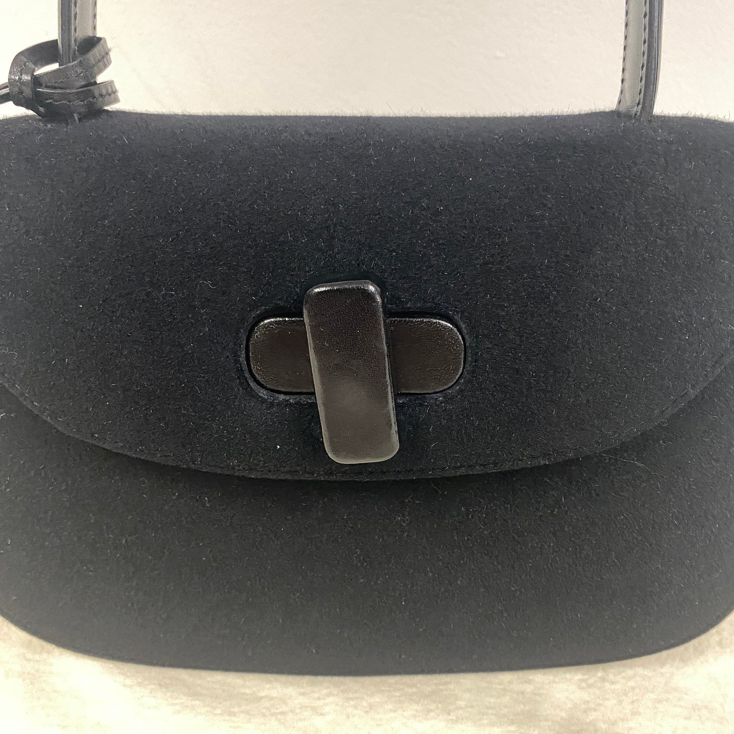 Gucci vintage top handle belvet & leather bag