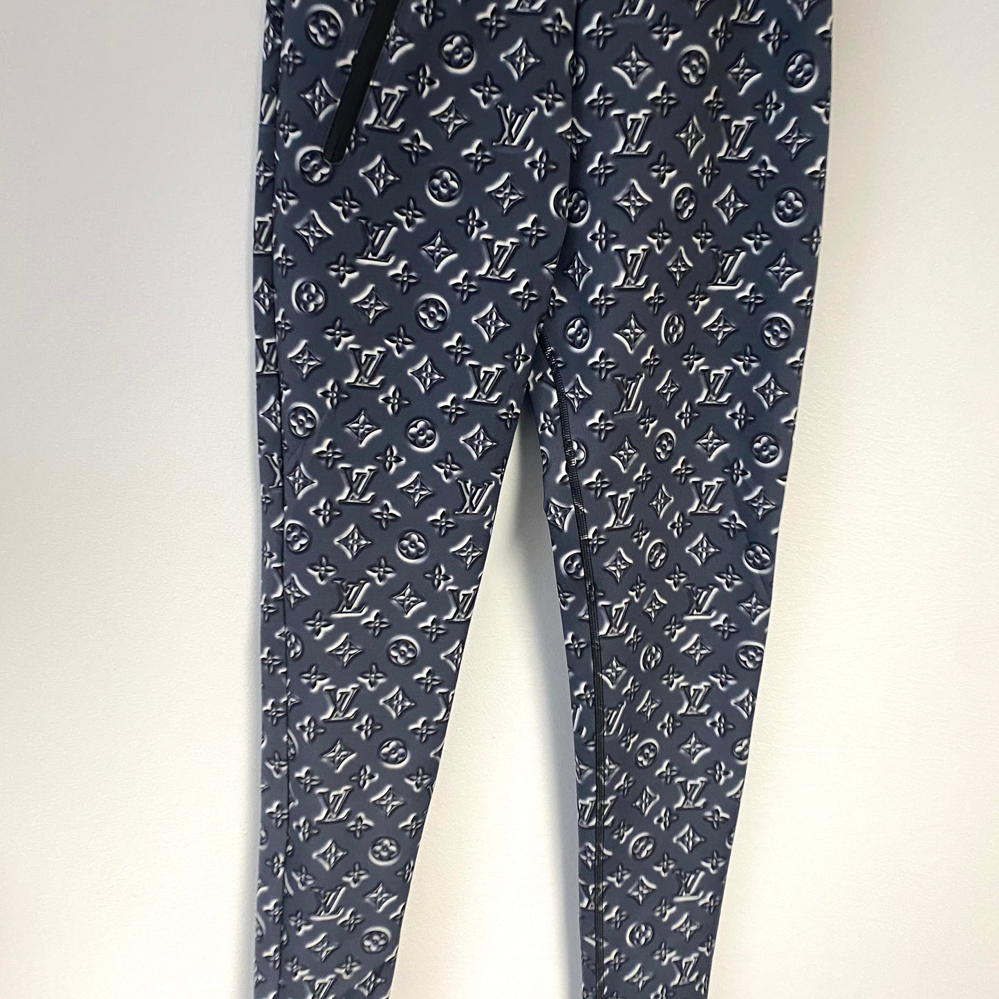 Louis Vuitton monogram leggings size 36 U.K. 6-8