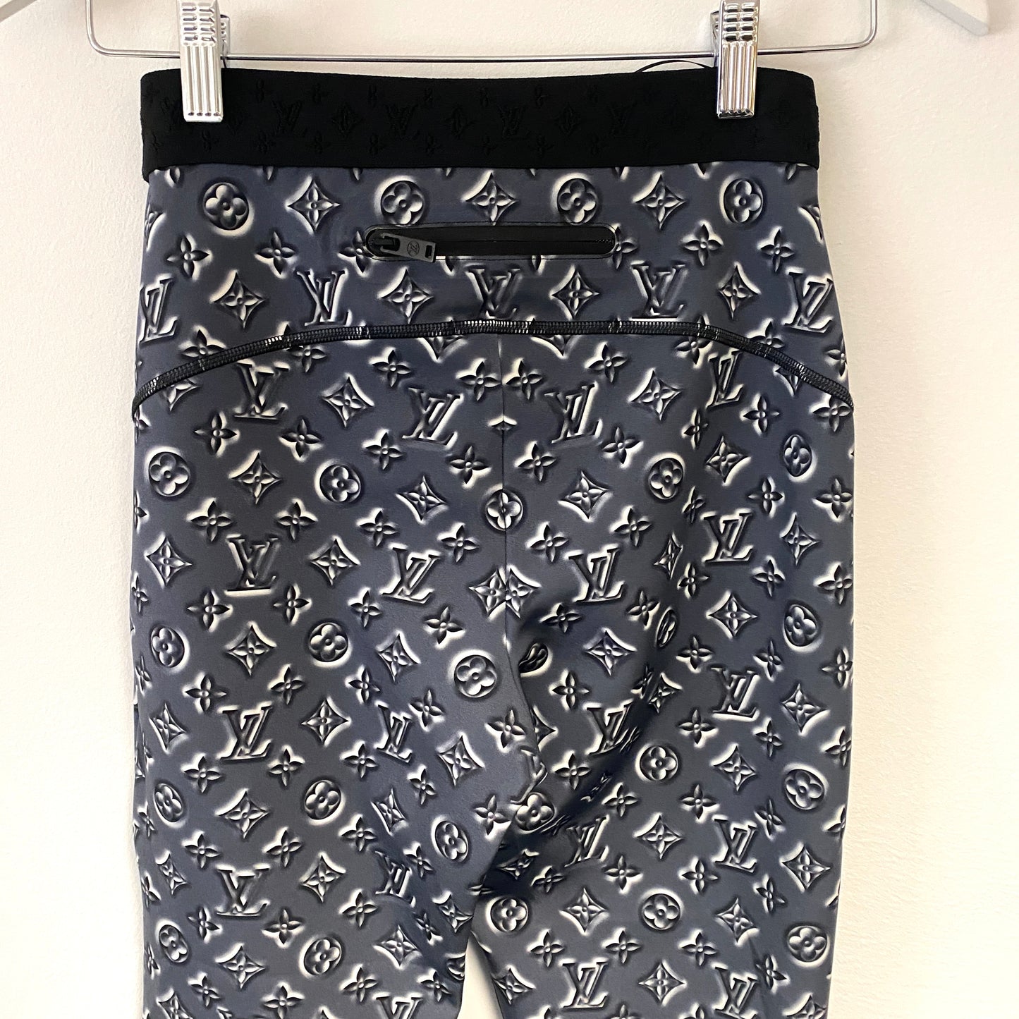 Louis Vuitton monogram leggings size 36 U.K. 6-8