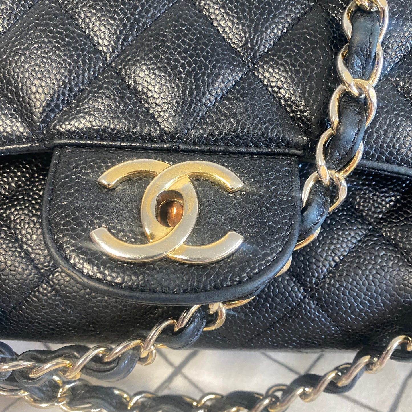 chanel black leather maxi jumbo double flap bag