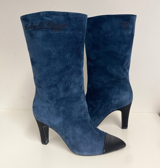 Chanel Blue suede CC & Gabrielle Chanel Boots size 35 uk 2