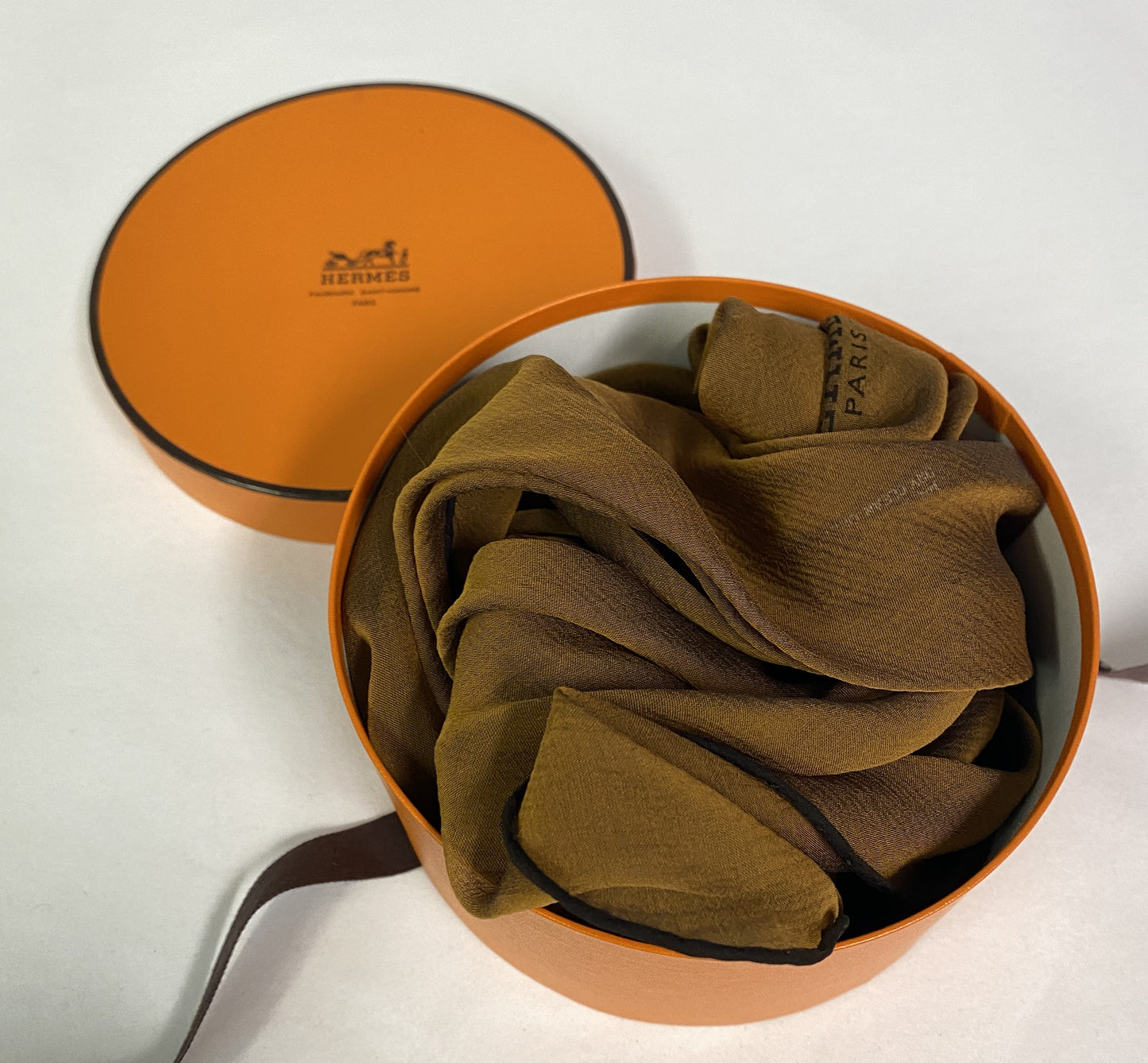 HERMES Liste au Fil Coupe losange scarf, medium model BOXED