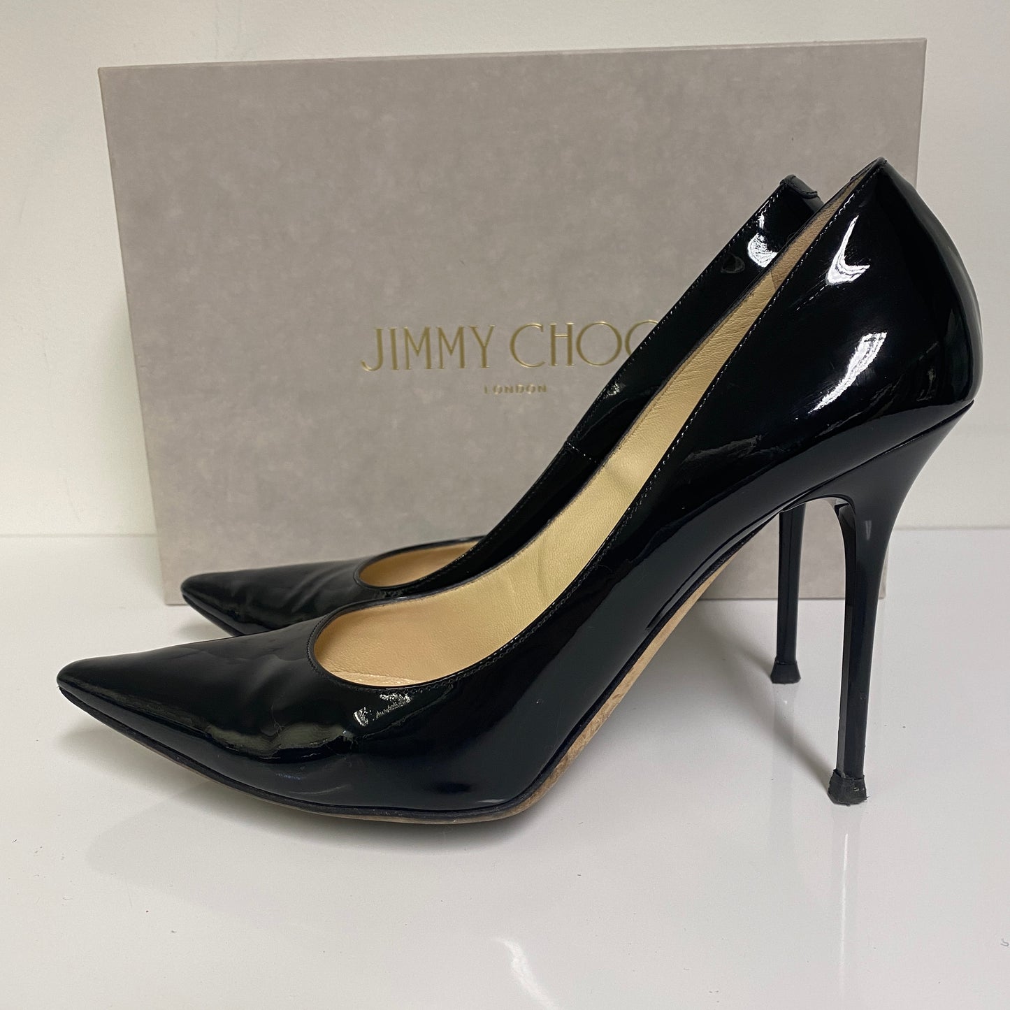 Jimmy Vhoo black patent leather heels size 40.5