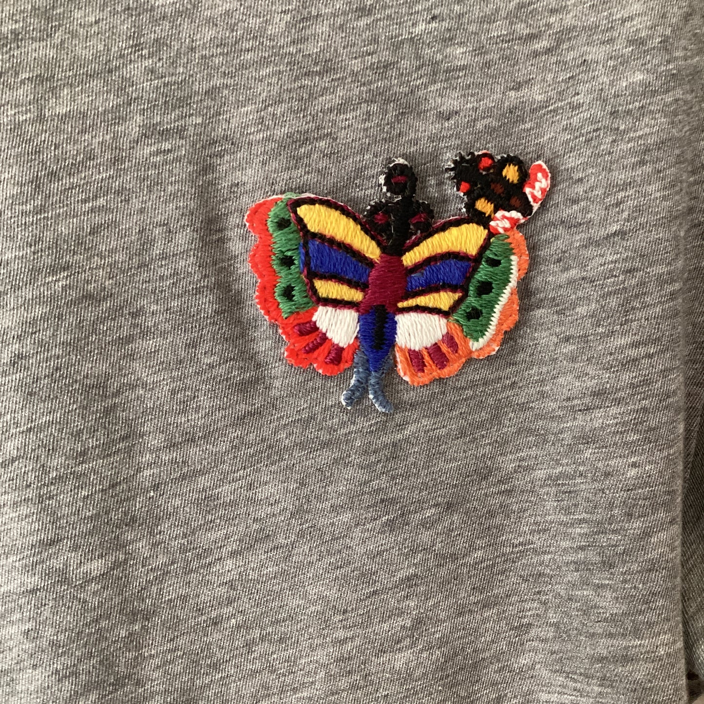 GUCCI GREY BEE EMB T SHIRTSIZE XS