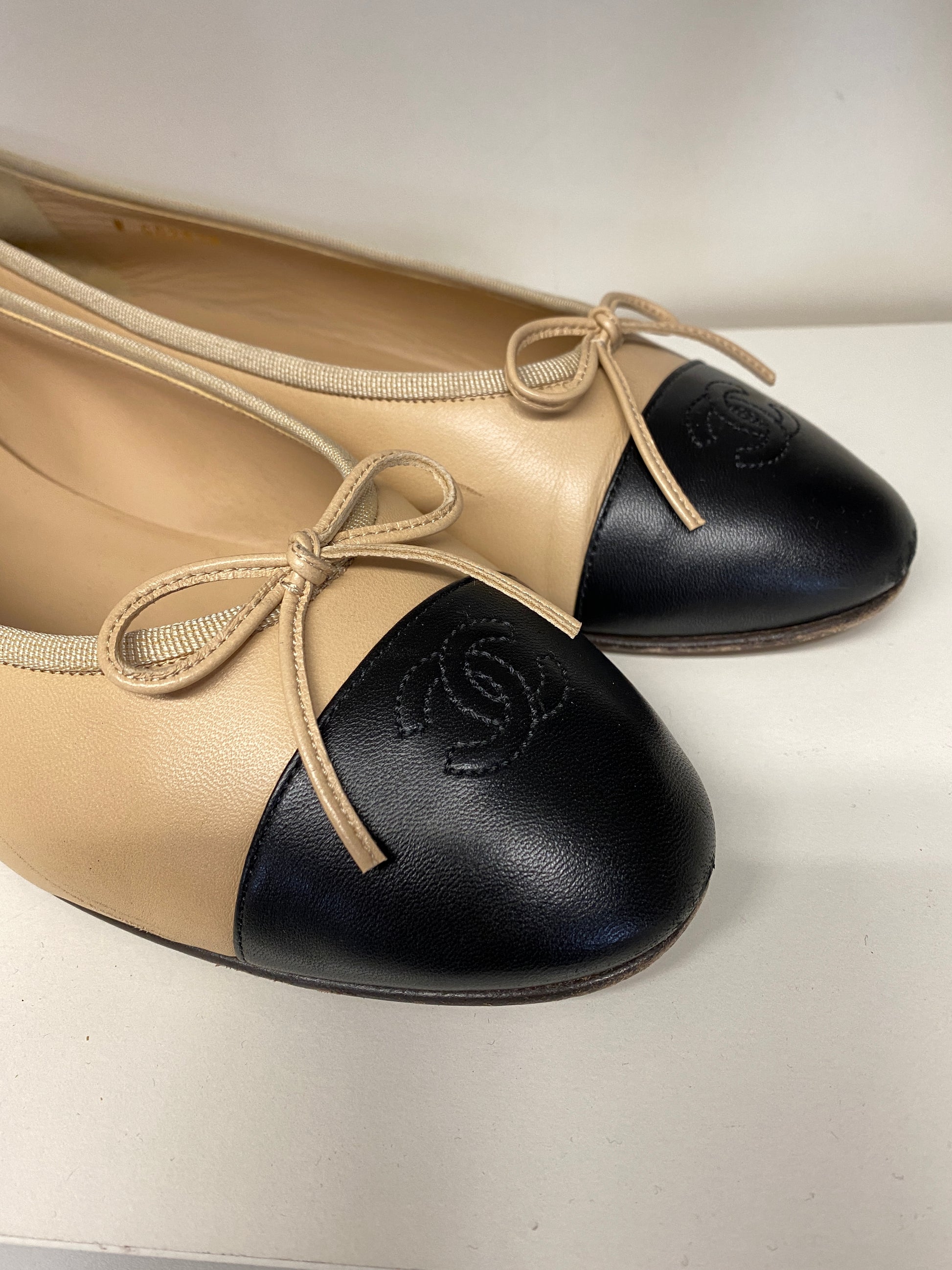 Chanel flats size 42 Clearance
